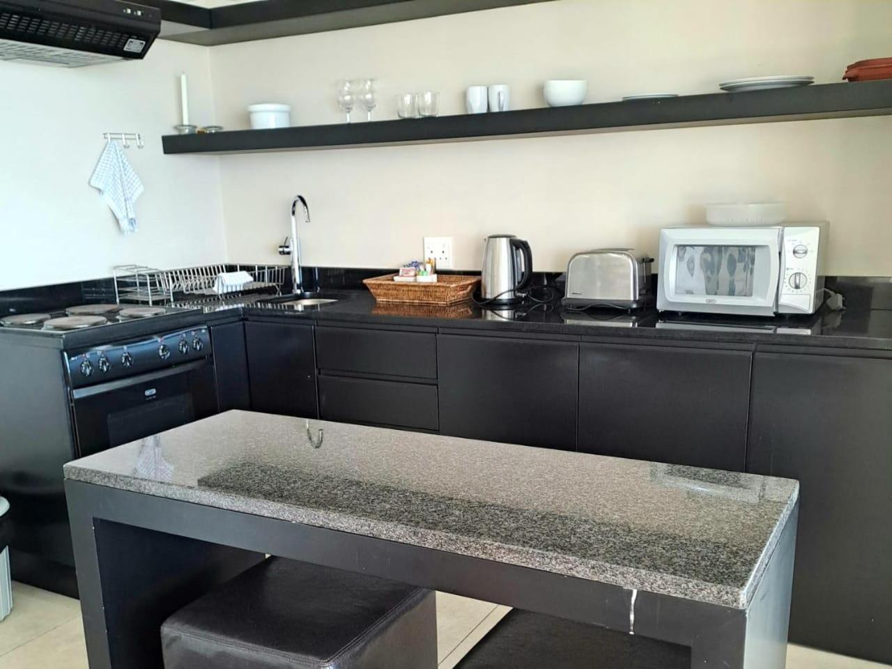 Ana'S Place Apartments Mossel Bay Room photo