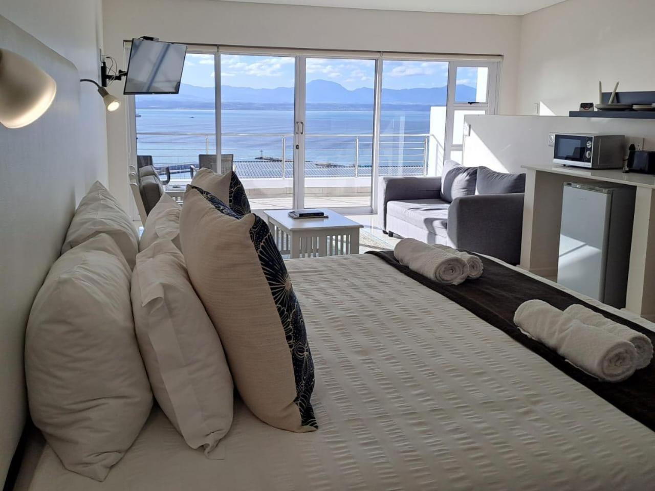 Ana'S Place Apartments Mossel Bay Room photo