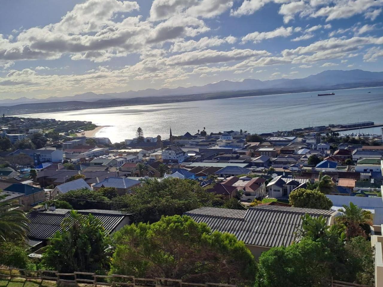 Ana'S Place Apartments Mossel Bay Room photo