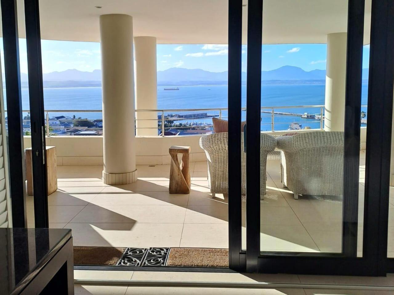 Ana'S Place Apartments Mossel Bay Room photo